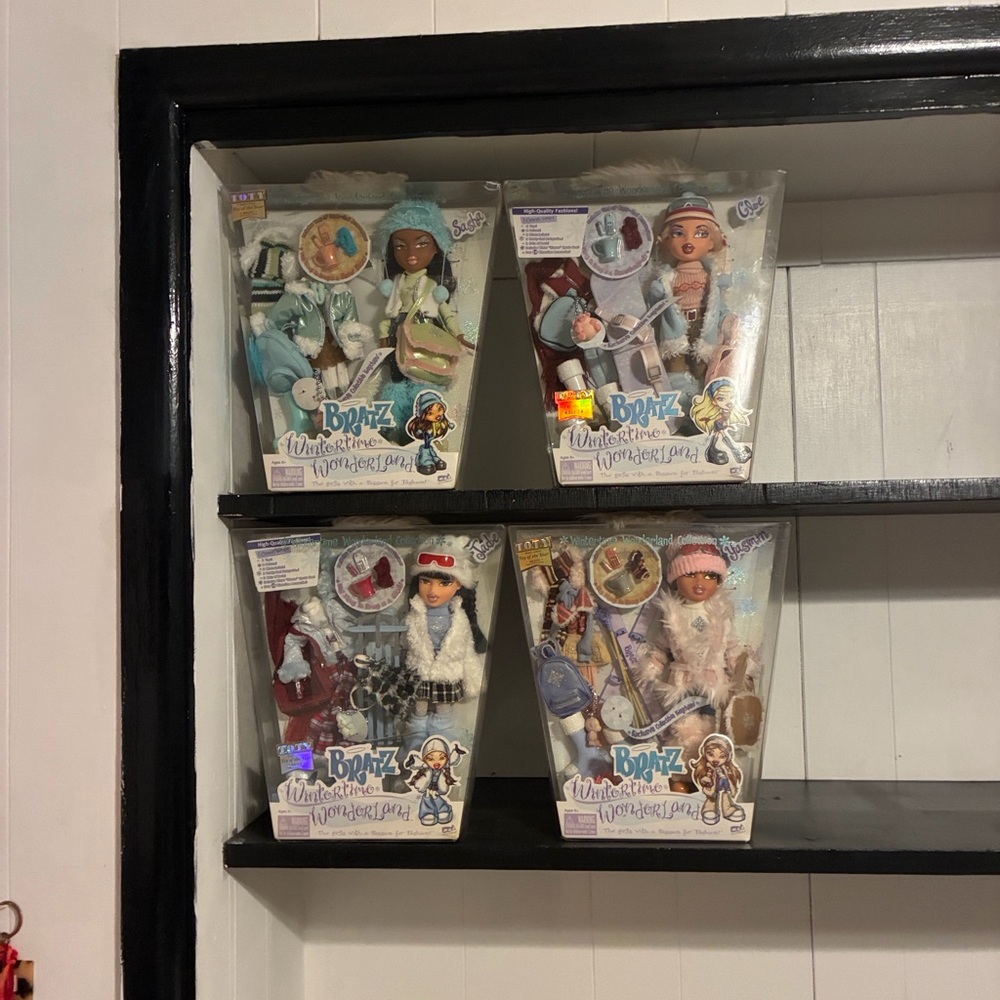 Wintertime Wonderland Dolls - Assorted Colors